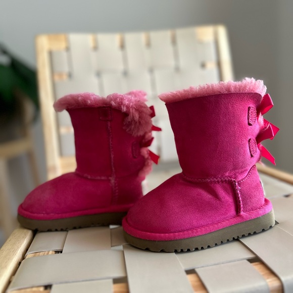 UGG: Bailey Bows - Picture 6 of 8